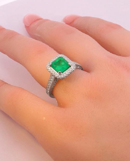 14K White Gold Diamond Ring – 26200